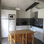 Village & De 3*